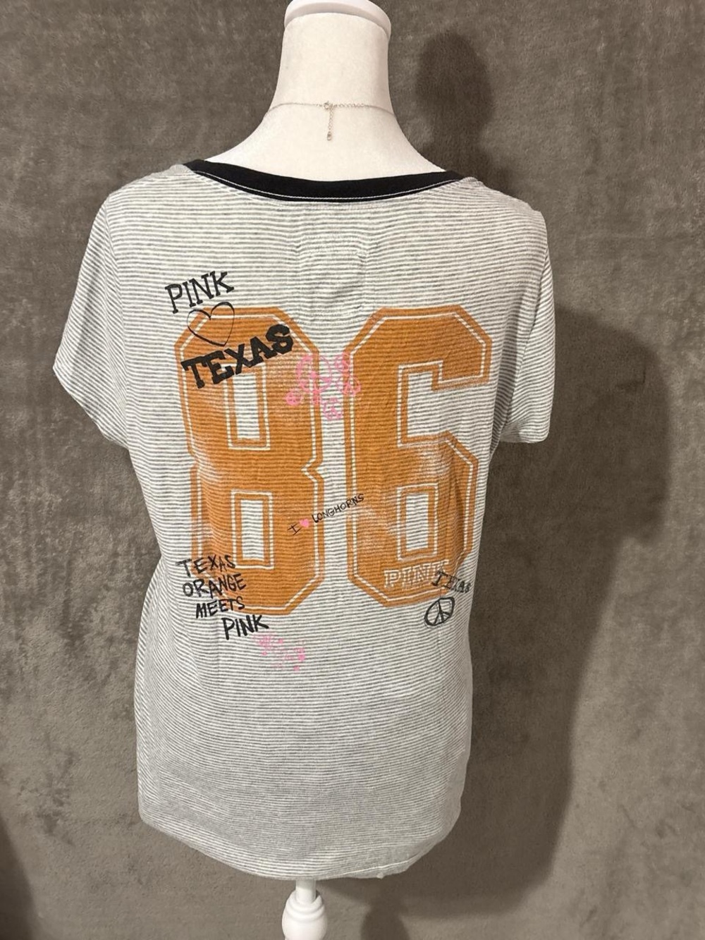 Y2k PINK Texas Longhorns V Neck UT T Shirt - Picture 3 of 4